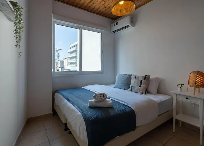 Laurel 2-bedroom In アパート