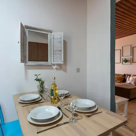 Laurel 2-bedroom In * 拉纳卡