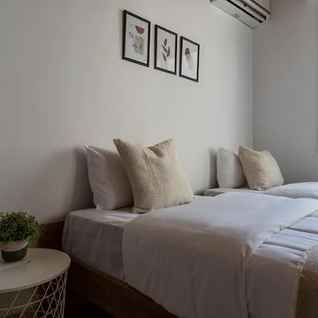 公寓 Laurel 2-bedroom In *