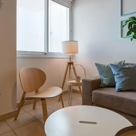公寓 Laurel 2-bedroom In *